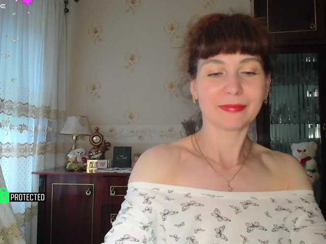 caroliiine live cam on BongaCams
