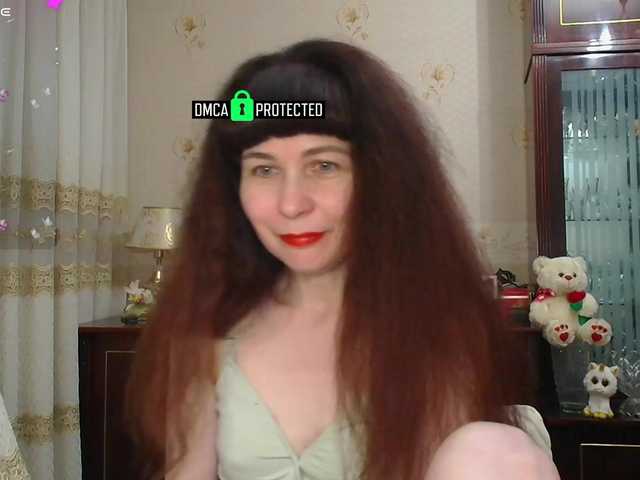 caroliiine's BongaCams show and profile