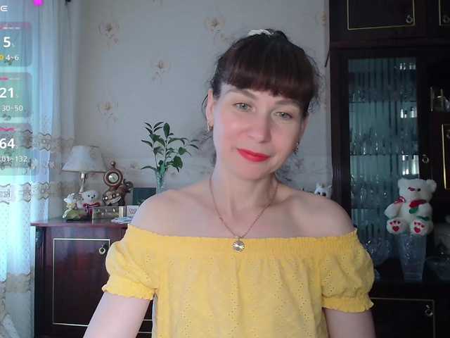 caroliiine live cam on BongaCams