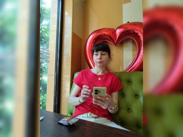 caroliiine live cam on BongaCams