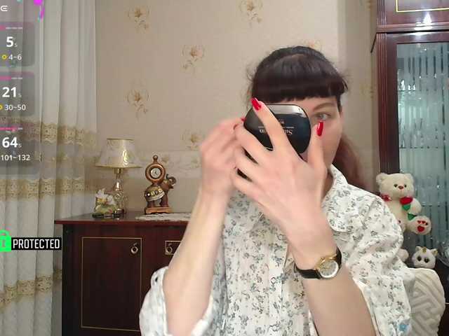 caroliiine's BongaCams show and profile