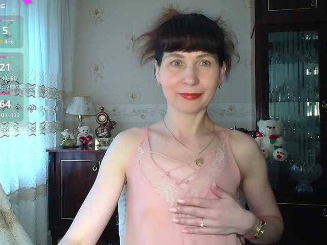 caroliiine live cam on BongaCams