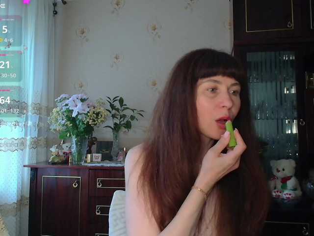 caroliiine live cam on BongaCams