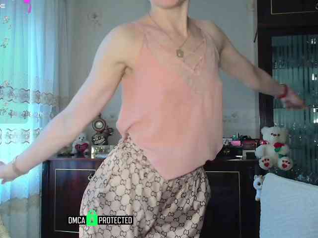 caroliiine webcam