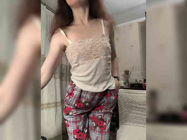 Модель: caroliiine