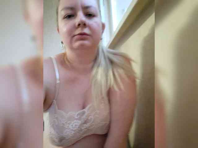 Honey-Alexa webcam