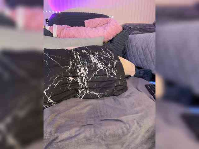 Model: -SweetNatali-