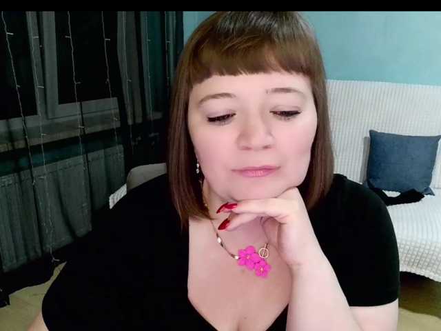 anya1010, en vivo ahora en BongaCams