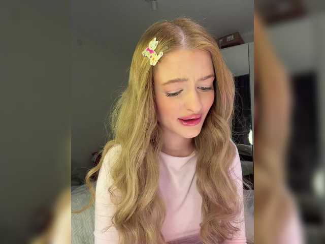 mandarinkaa's BongaCams show and profile