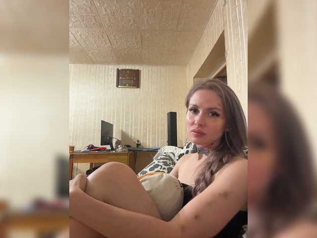 Letti28 live cam
