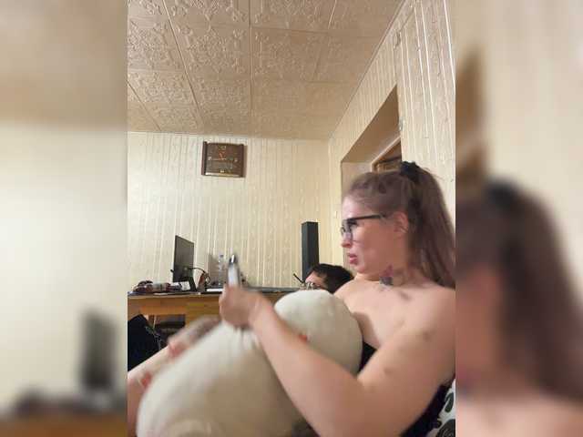 Letti28 live cam on BongaCams