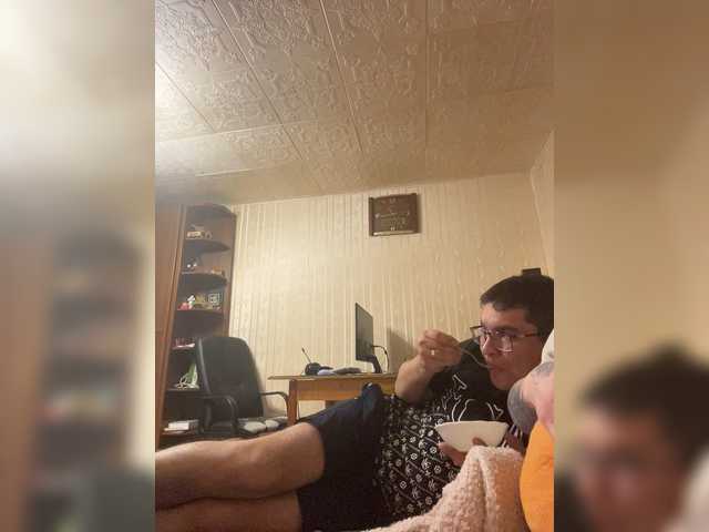 Letti28 live cam