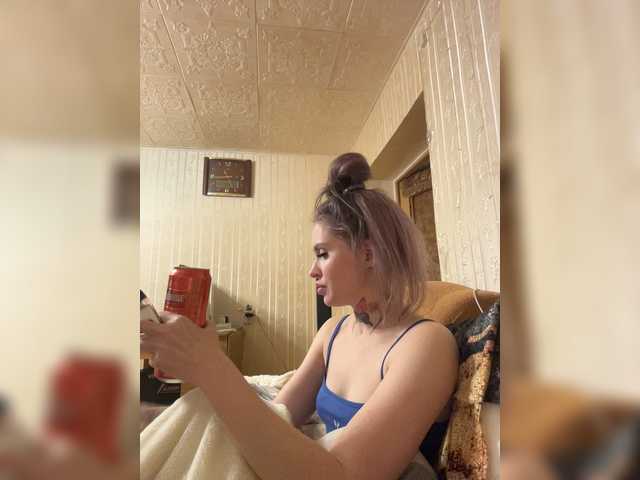 Letti28 live cam on BongaCams
