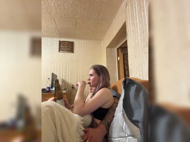 Letti28 live cam on BongaCams