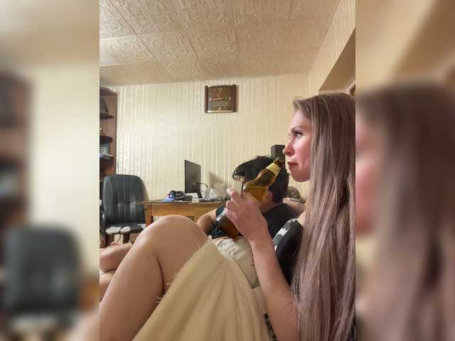 Letti28 live cam on BongaCams