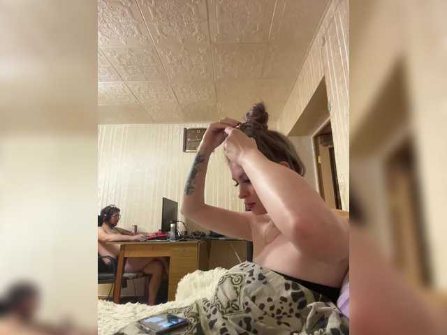 Letti28 live cam on BongaCams