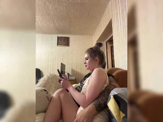 Letti28 live cam on BongaCams