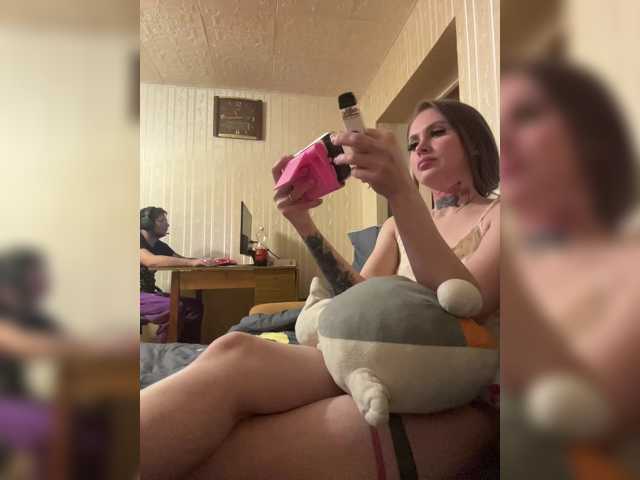 Letti28 live cam