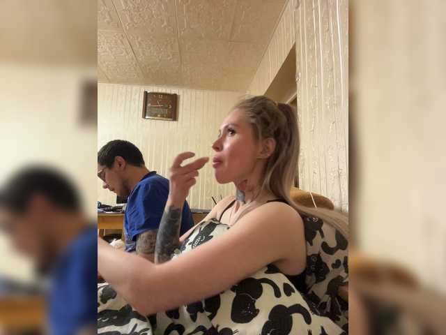 Letti28 live cam
