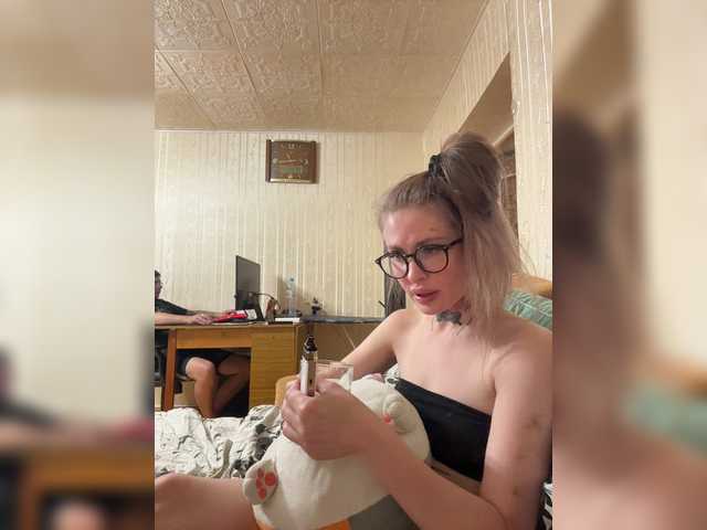 Letti28 live cam on BongaCams