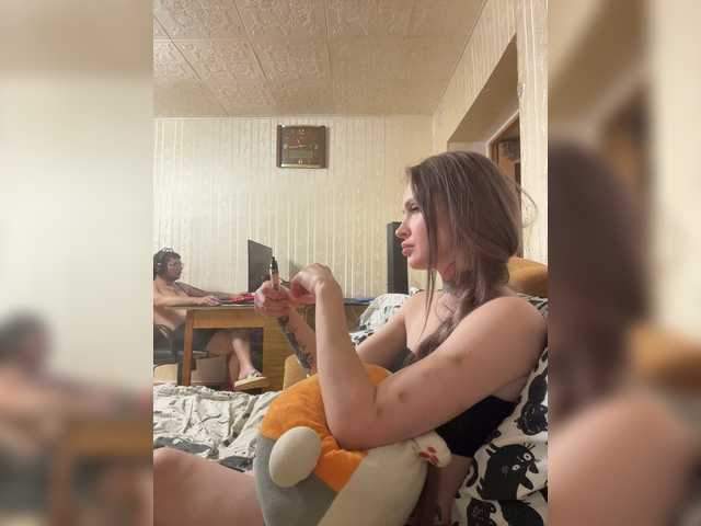 Letti28 live cam on BongaCams