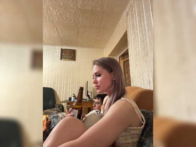 Letti28 live cam on BongaCams