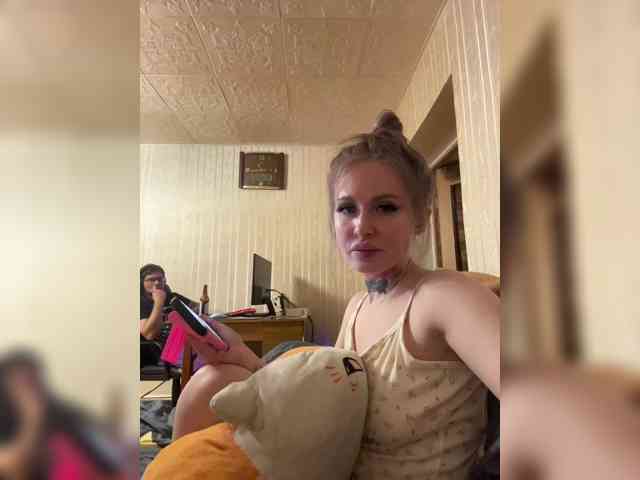 Letti28 Live Webcam on BongaCams