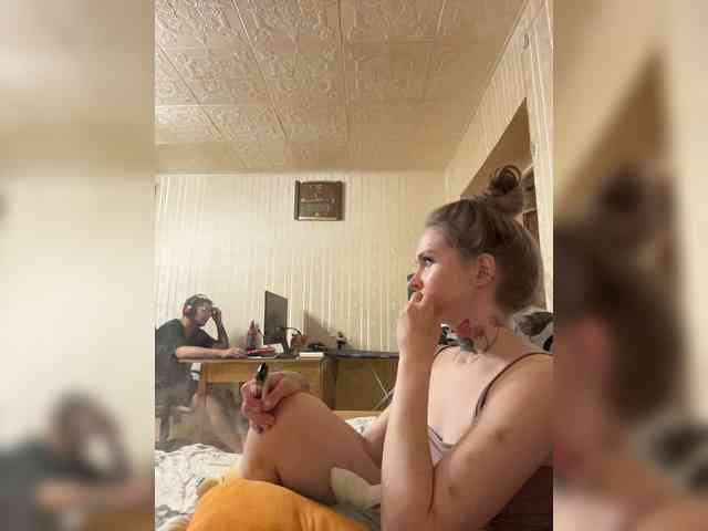 Letti28 Live Webcam on BongaCams