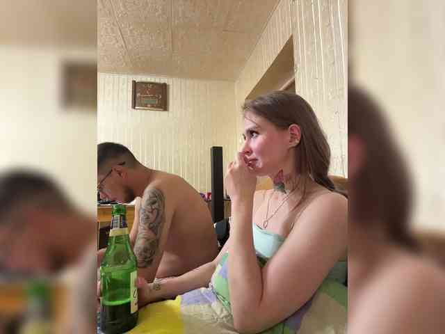 Letti28's cam show statistics and live stream