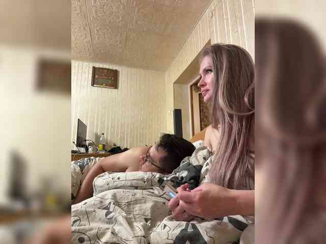 Letti28's cam show statistics and live stream