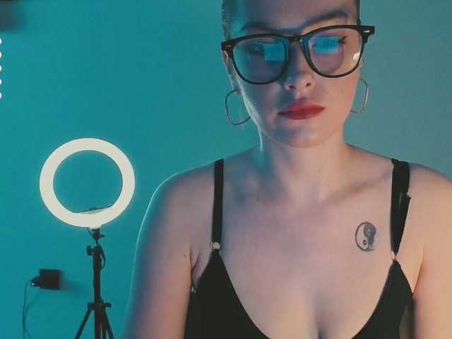 narcissism live cam on BongaCams