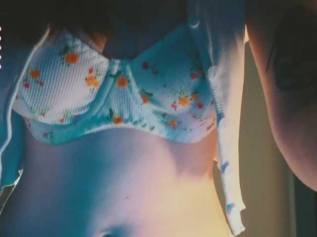 Narcissism live webcam show