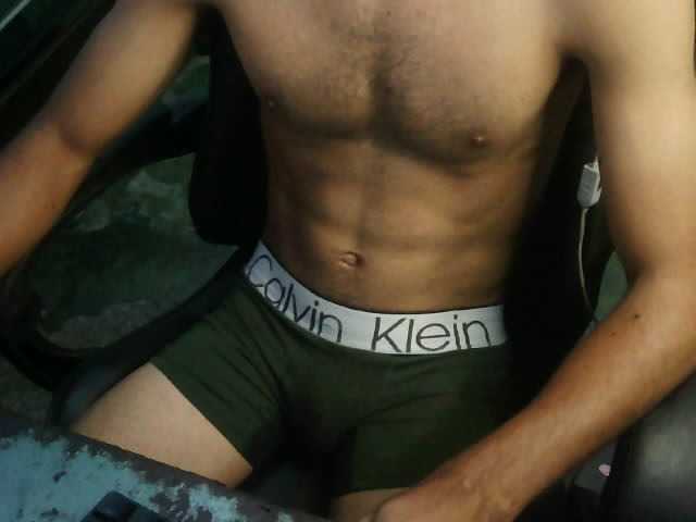 DeyPectoral1