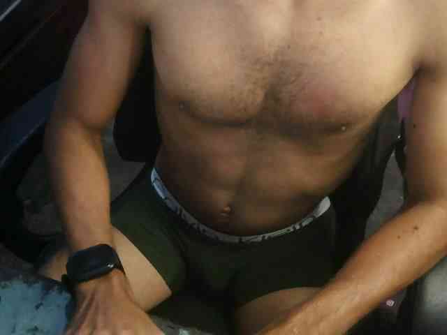 DeyPectoral1