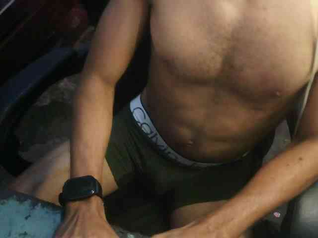 DeyPectoral1