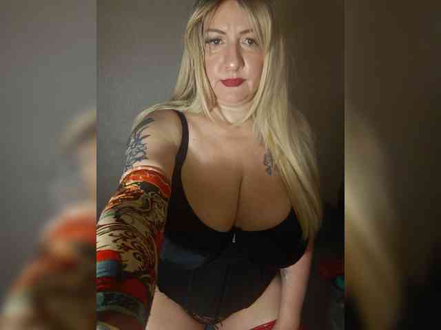 BigTiti webcam