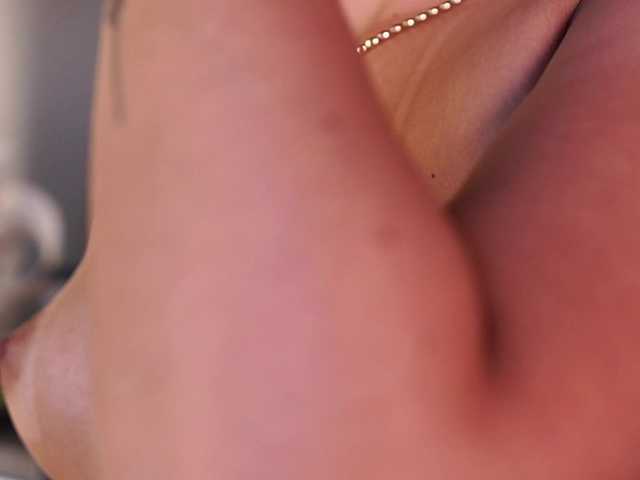 AylinMiller live cam on BongaCams