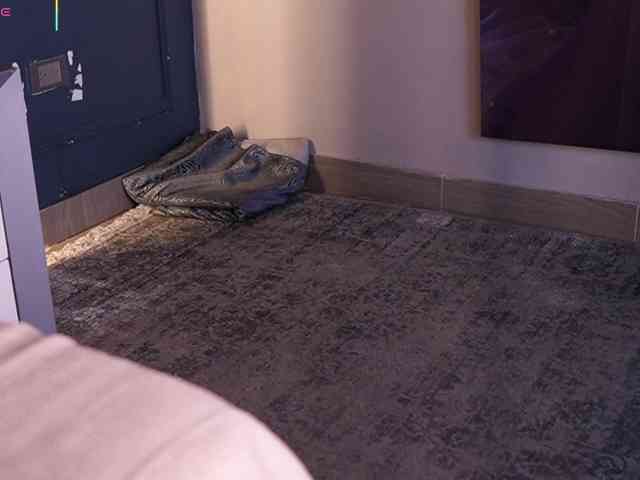 AylinMiller webcam