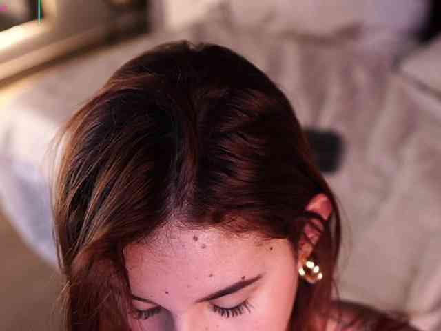 AylinMiller webcam