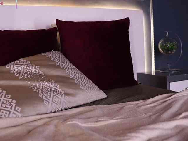 AylinMiller webcam