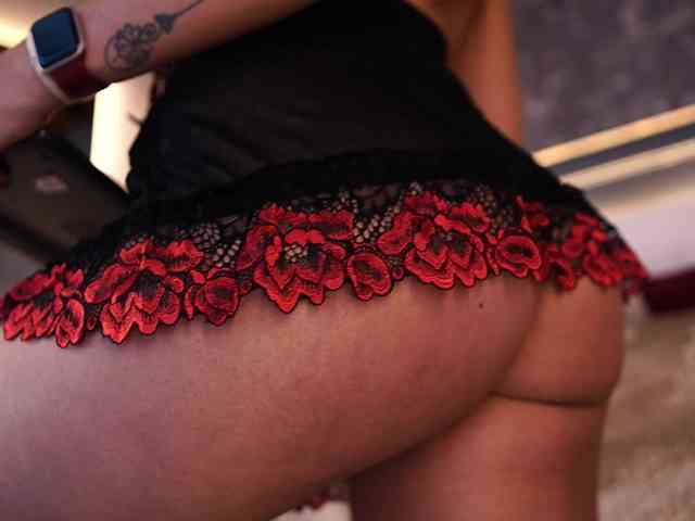 AylinMiller webcam