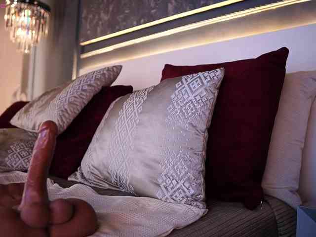 AylinMiller webcam