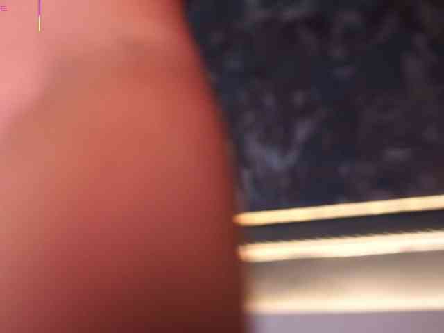 AylinMiller webcam