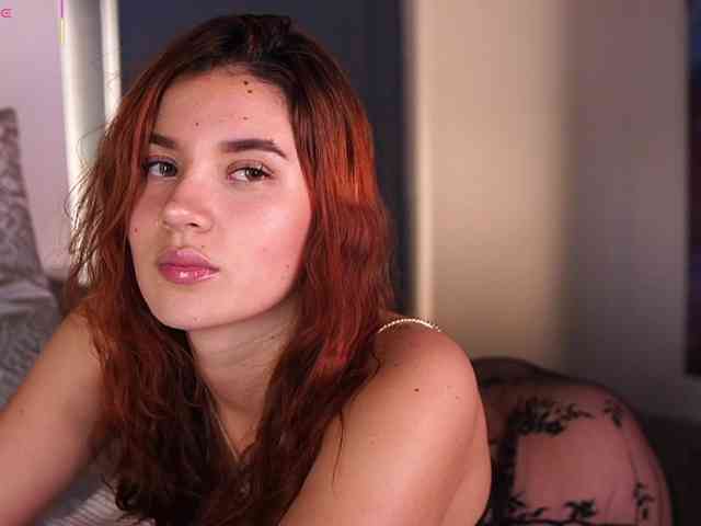 AylinMiller webcam