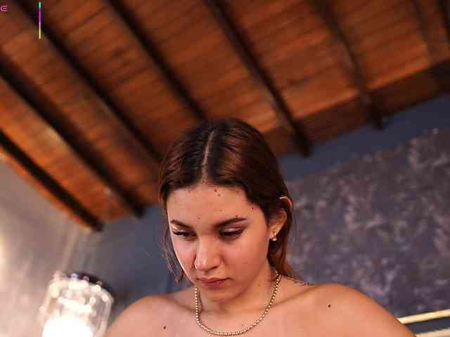 AylinMiller webcam