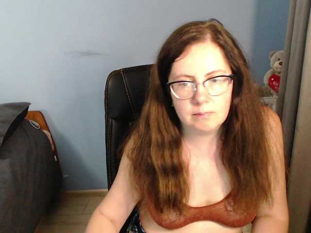 mandarinka28 live cam on BongaCams