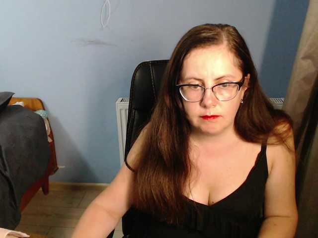 mandarinka28 live cam on BongaCams