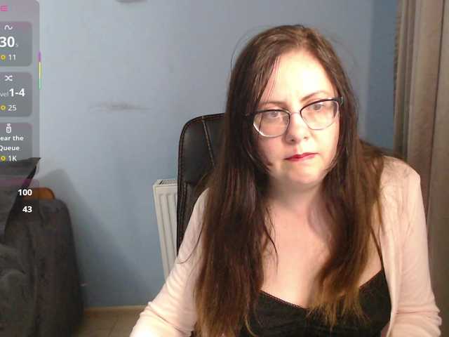 mandarinka28 live cam on BongaCams