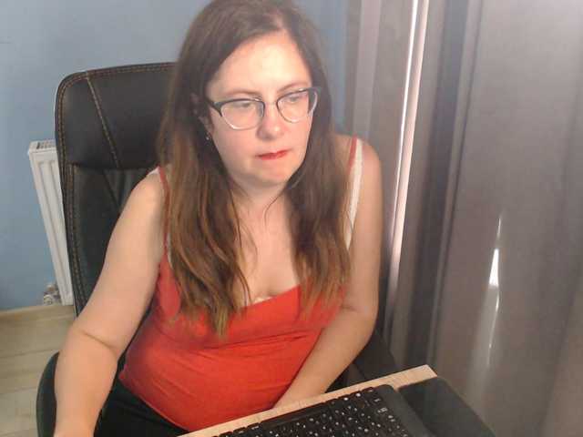 mandarinka28 live cam on BongaCams