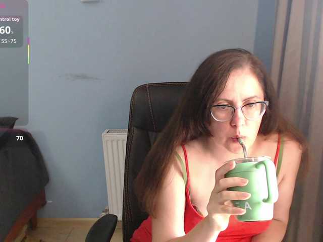 mandarinka28 live cam on BongaCams